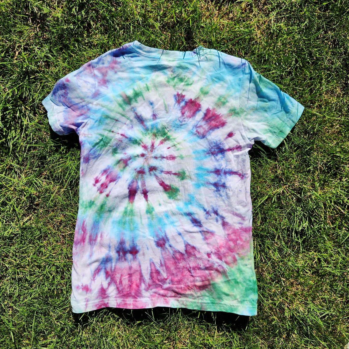 Tee Youth Medium 10-12 Pastel Spiral