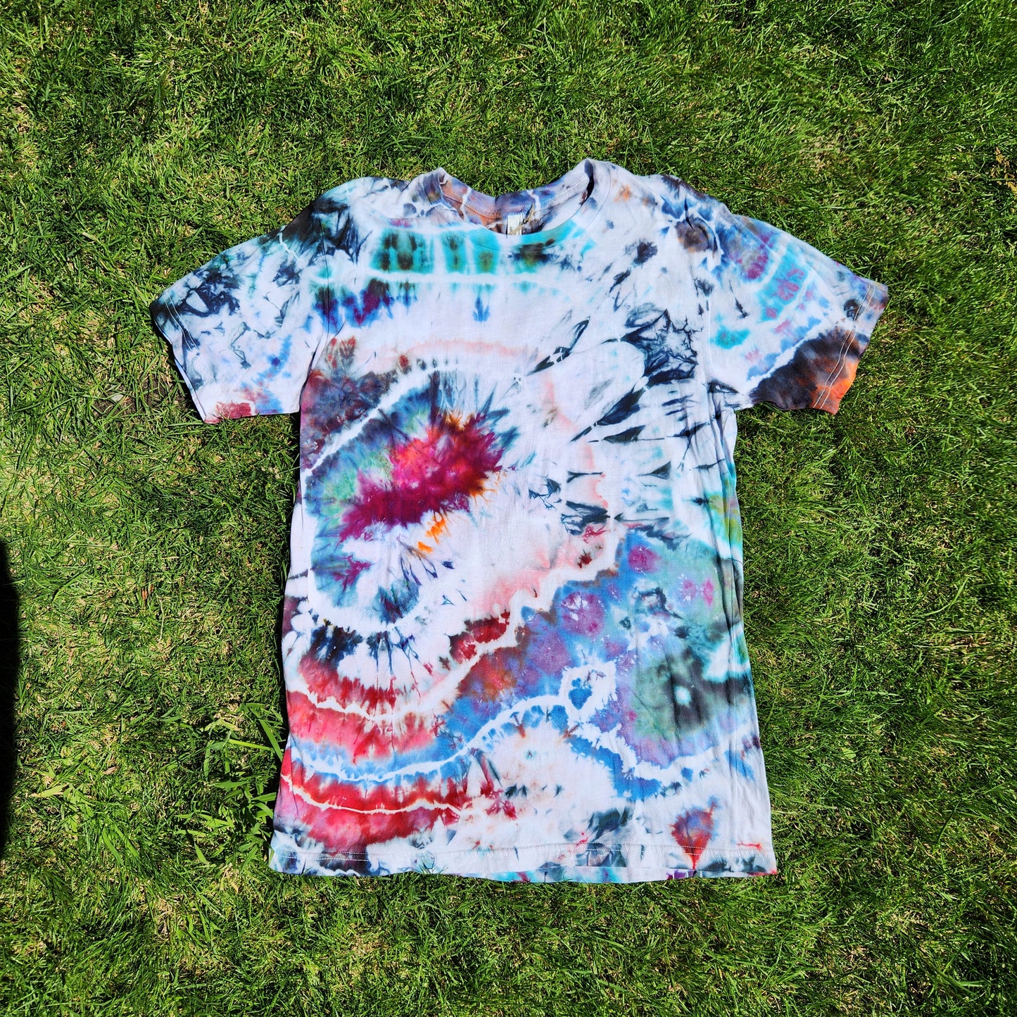 Tee Rainbow Geode Large