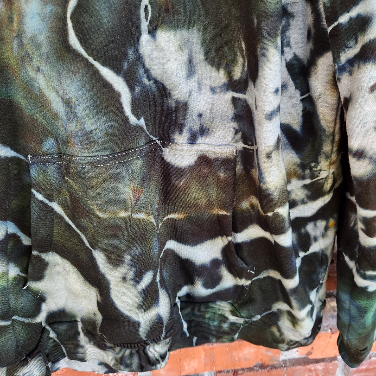 Hoodie Woodsy Geode Dye Large