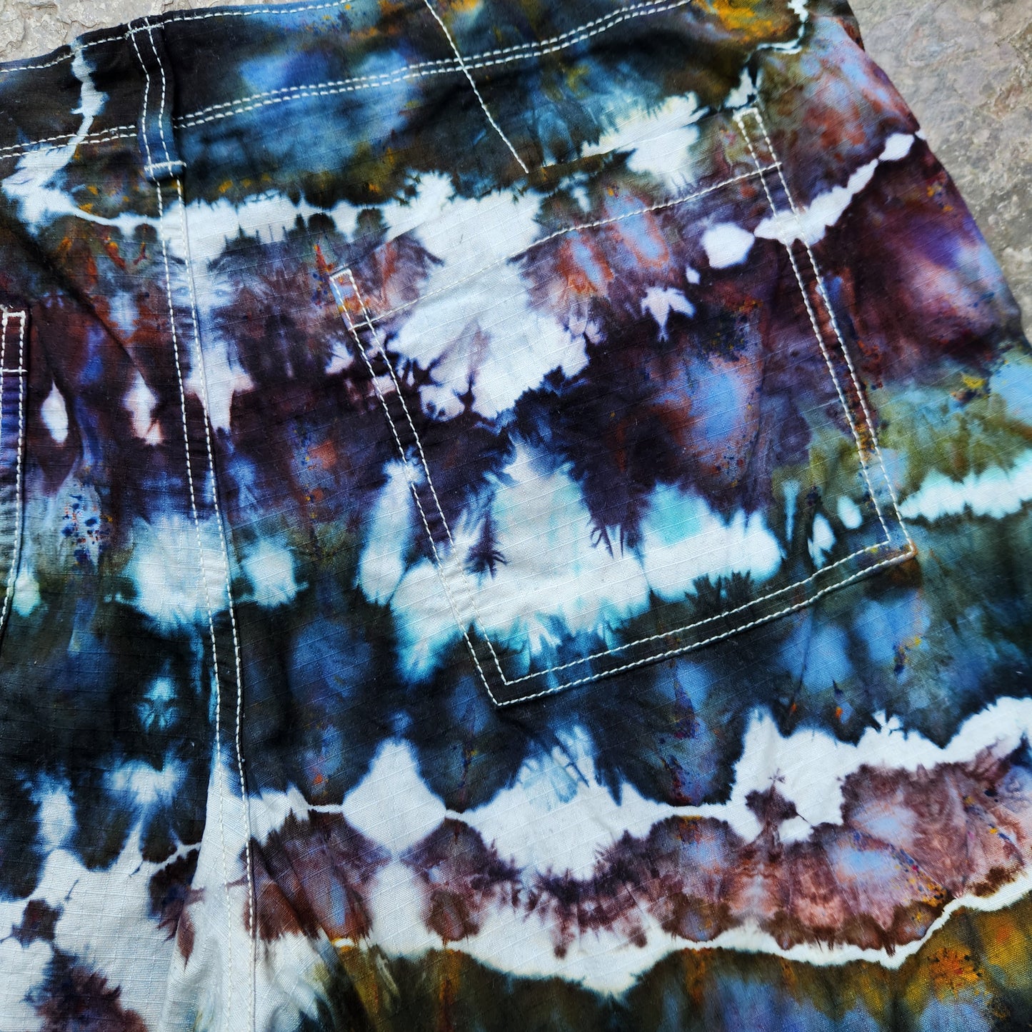 Short Utility Mystic Geode 33"