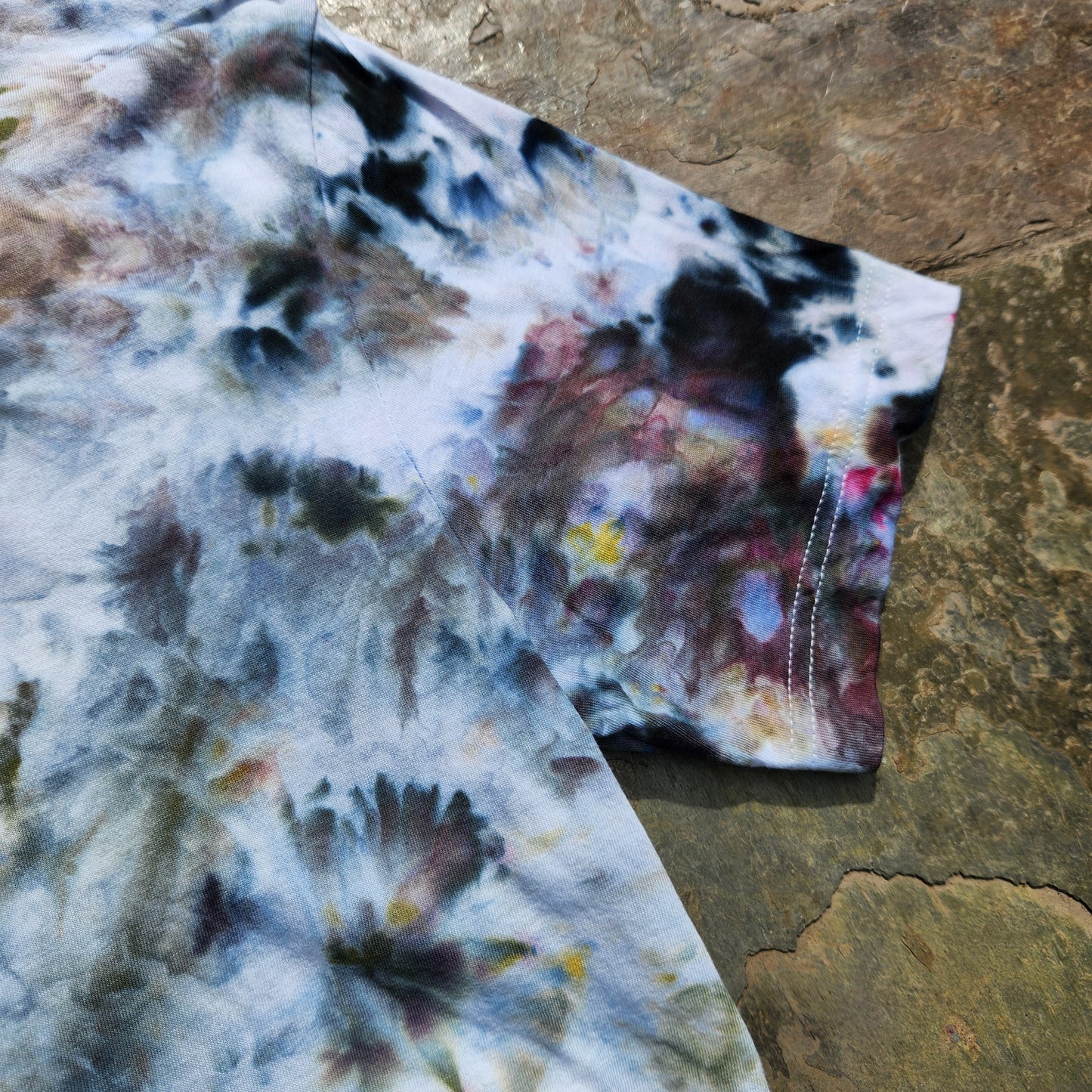 Tee Sage Ice Dye Medium