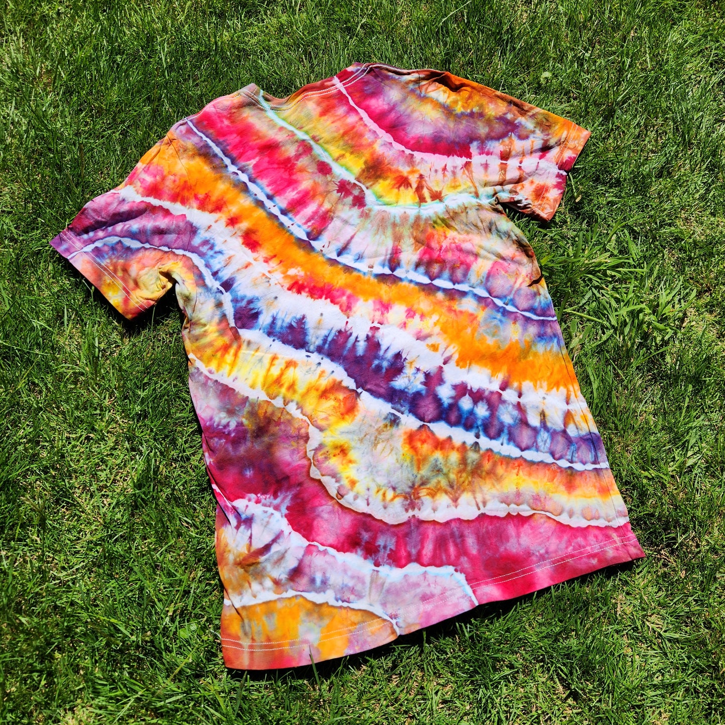 Tee Sunrise Geode Medium