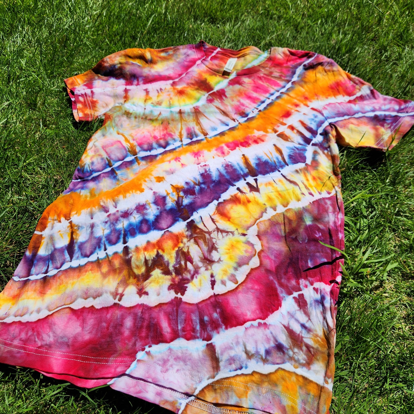 Tee Sunrise Geode Medium