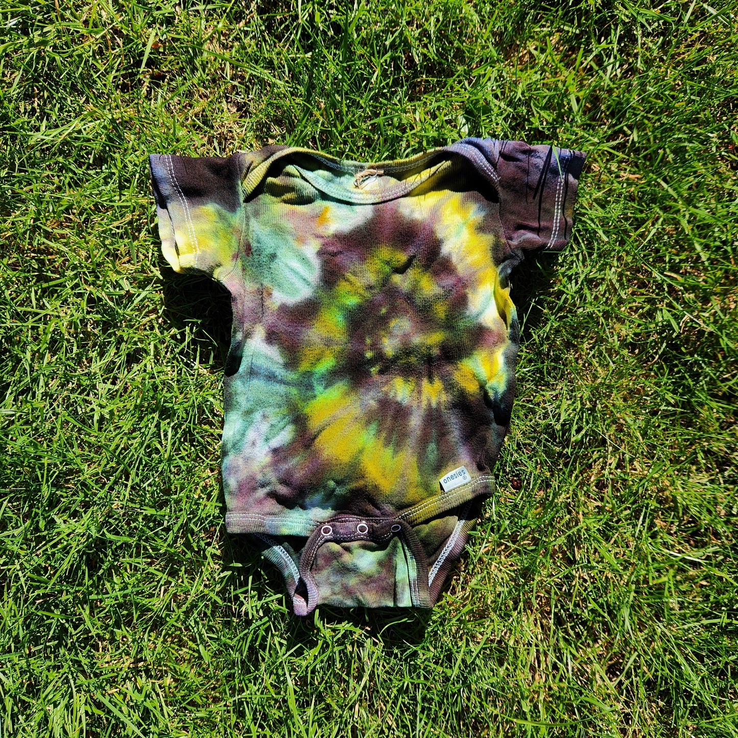 Onesie acid spiral 0-3 month upcycle