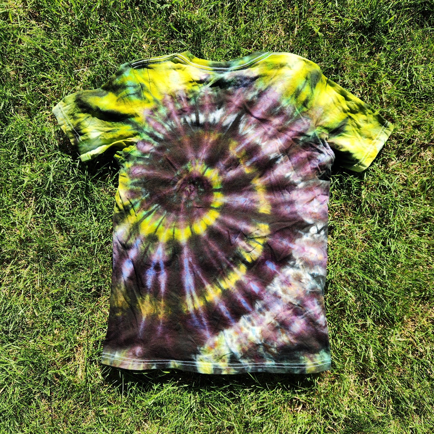 Tee Youth XL Acid Spiral