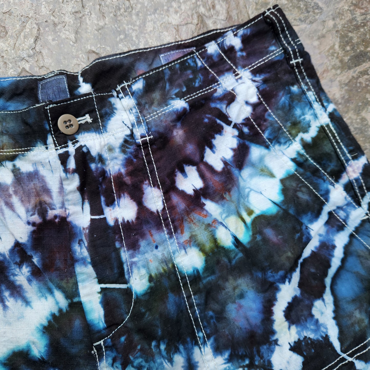 Short Utility Mystic Geode 33"